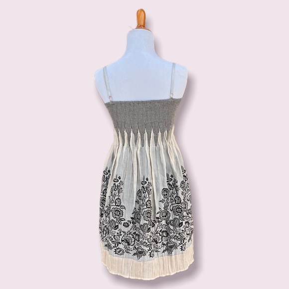 Vintage forever 21 smocked mini dress - Picture 2 of 3